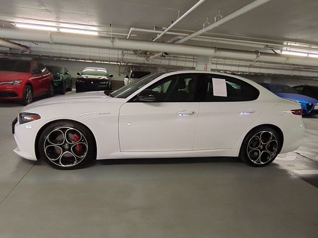 Certified Used 2022 White Alfa Romeo Veloce image 4