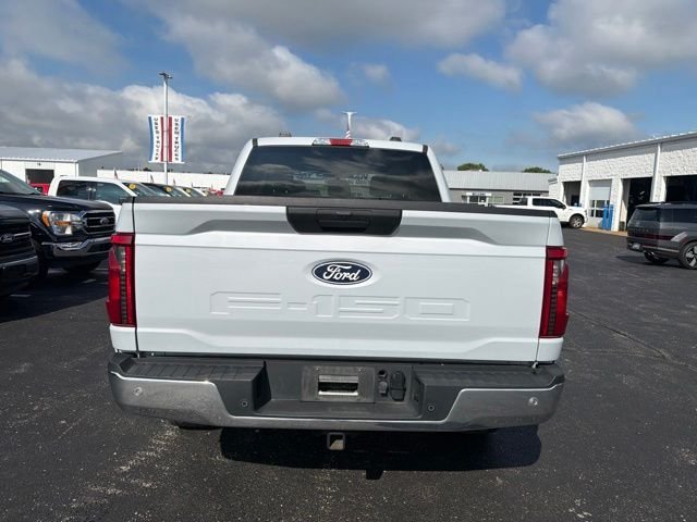 Used 2025 Space White Metallic Ford XLT image 3
