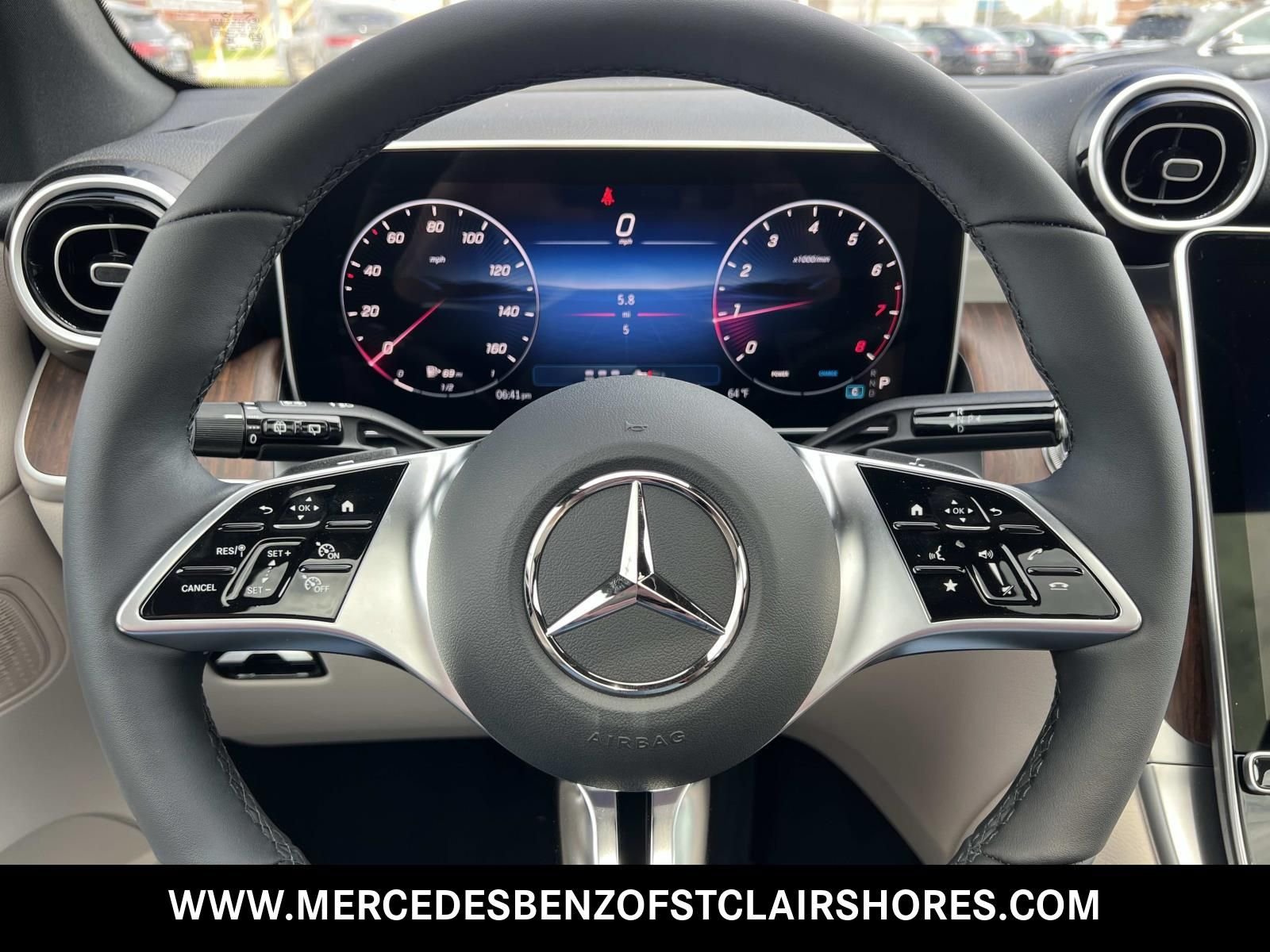 New 2026 Polar White Mercedes-Benz GLC 300 image 22