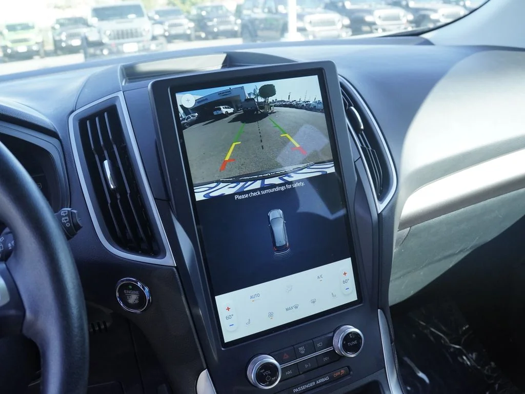 2023 Ford Edge SEL - Photo 16