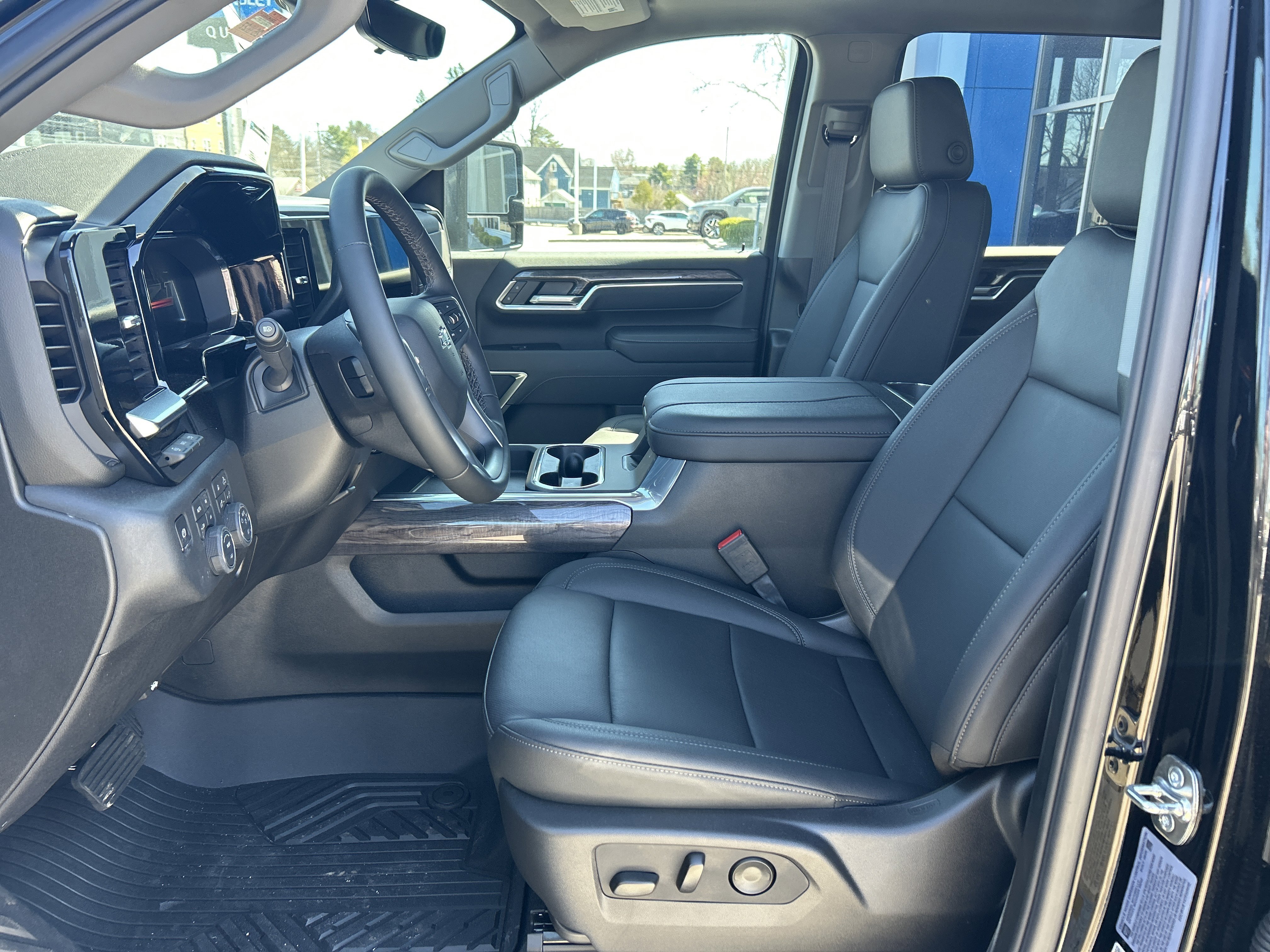 2026 Chevrolet Silverado 3500 HD LTZ - Photo 9