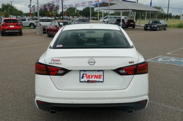 Used 2024 Glacier White Nissan 2.5 SR image 8
