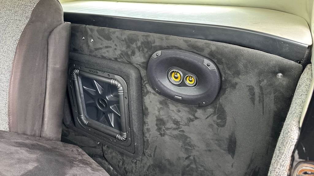 2022 Chrysler Voyager LX - Photo 37