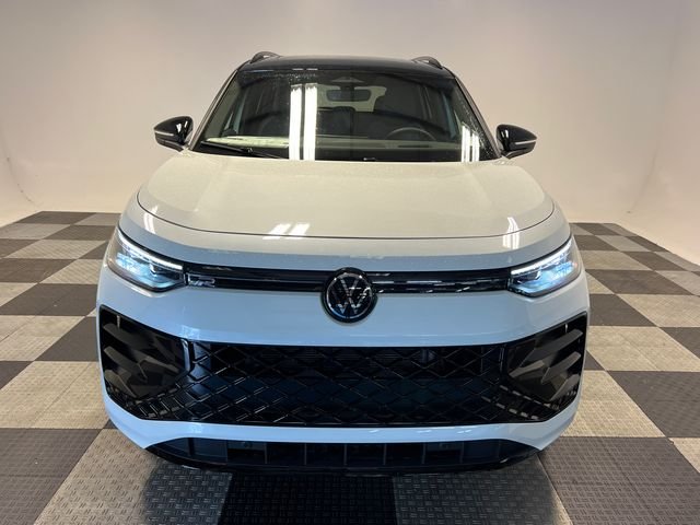 New 2026 White Volkswagen 2.0T SE R-Line Black image 2