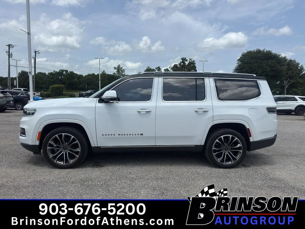 Used 2022 Bright White Clearcoat Jeep Series III image 8