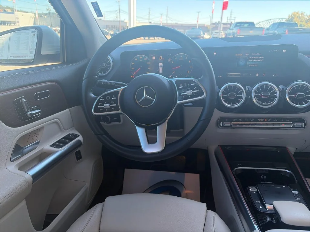 Used 2023  Mercedes-Benz GLA 250 image 17