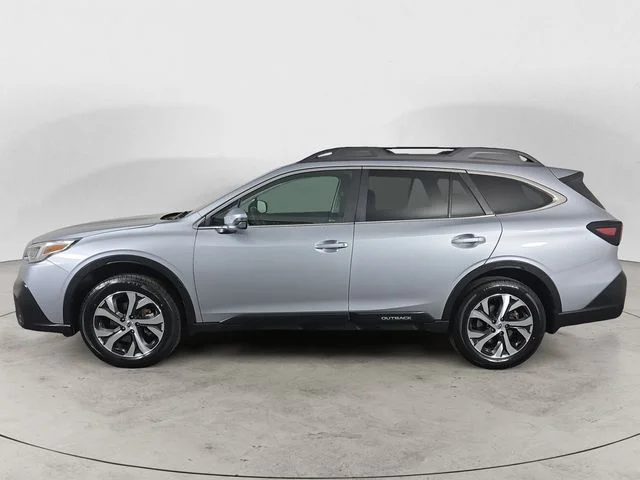Used 2022 Ice Silver Metallic Subaru Limited image 2