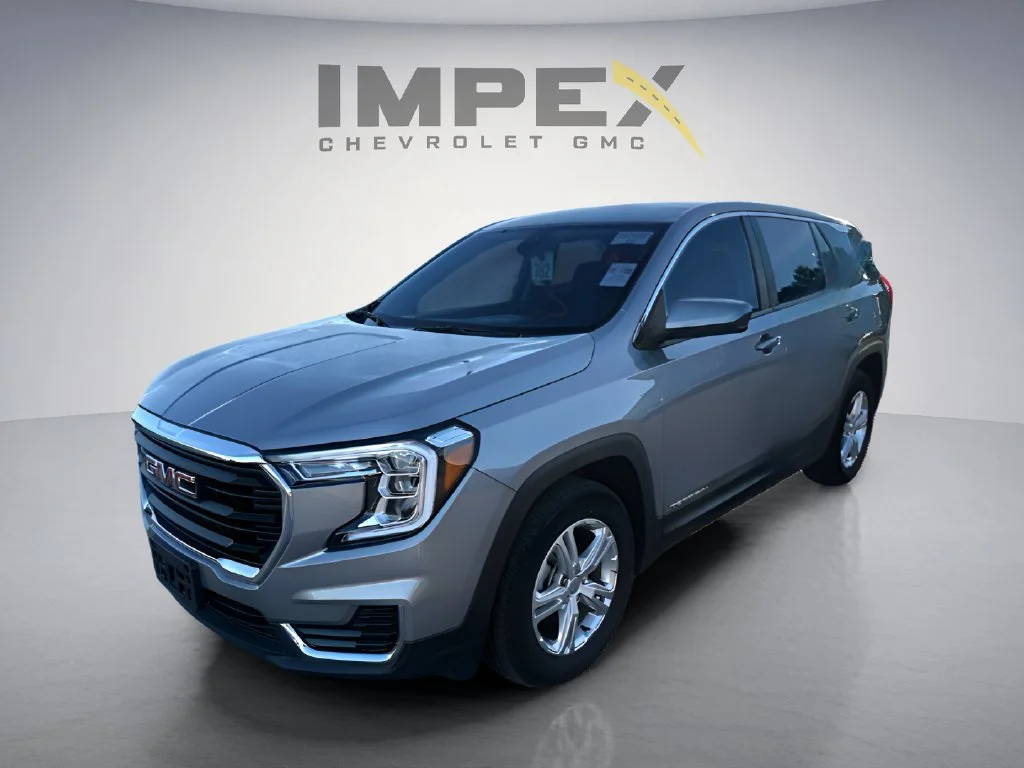 Used 2024 Sterling Metallic GMC SLE image 1