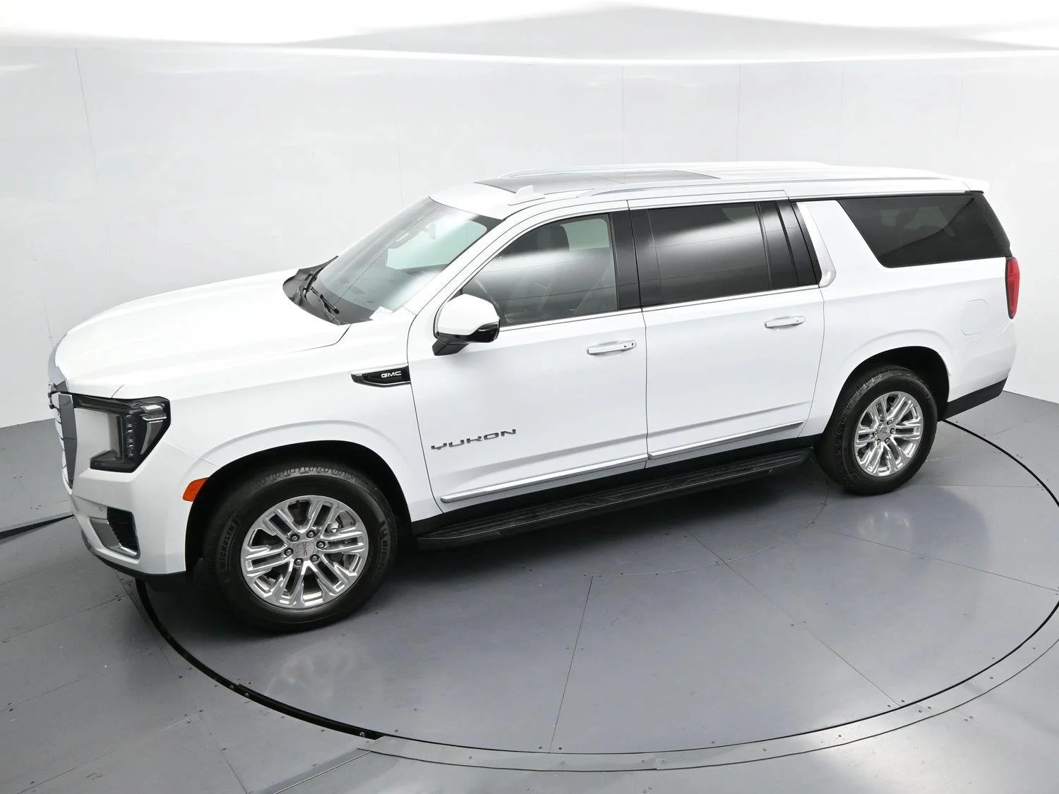 Used 2022 SUMMIT WHITE GMC SLT image 45