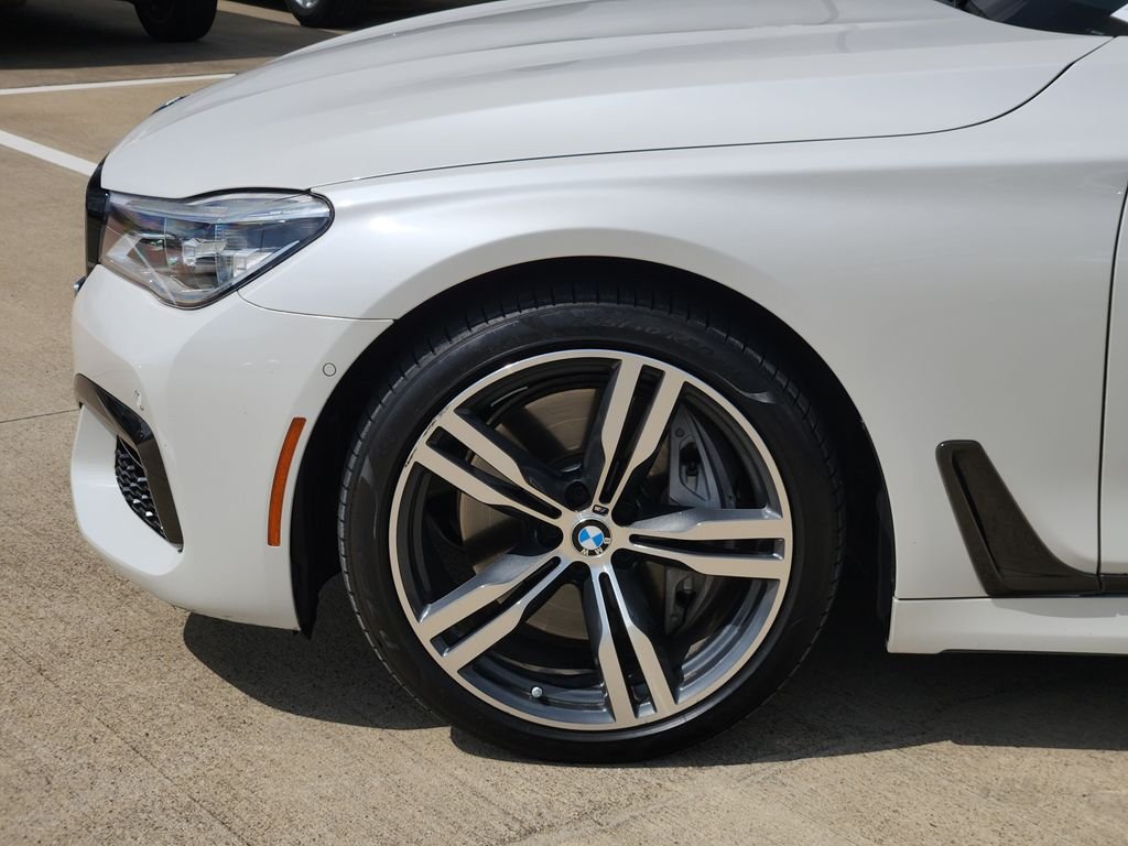 Used 2019 White Metallic BMW 750i image 8