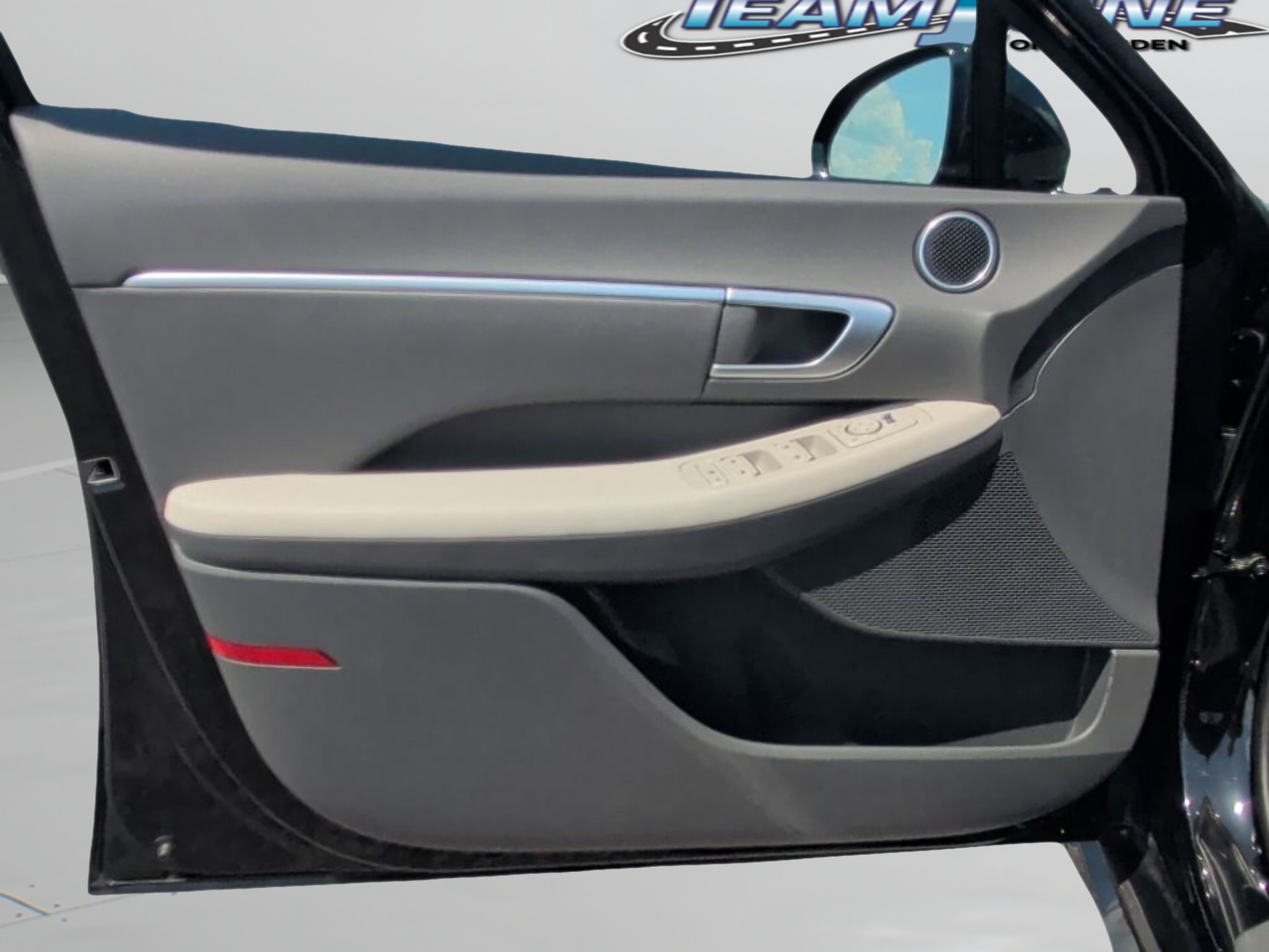 New 2026 Abyss Black Hyundai SEL Sport image 17