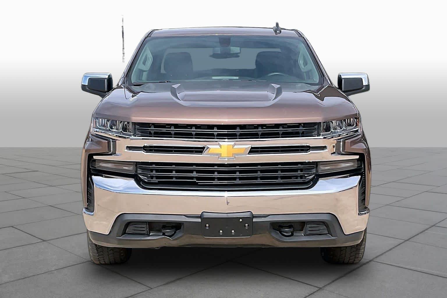 Used 2019 Oakwood Metallic Chevrolet LT image 5