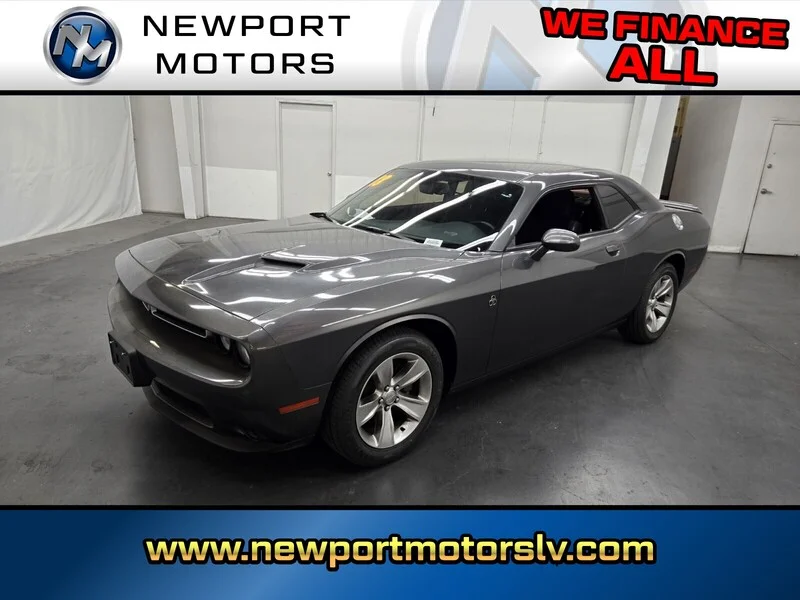 2018 Dodge Challenger SXT's photo