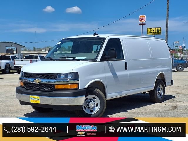 2025 Chevrolet Express 2500 Work Van HD's photo