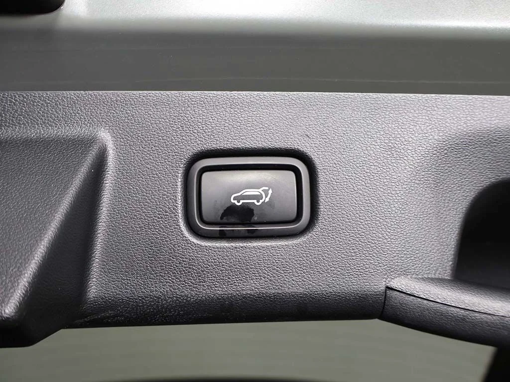 Used 2024 Gray Hyundai SEL image 20