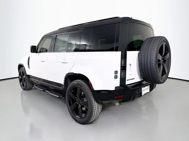New 2026 Fuji White Land Rover X-Dynamic SE image 7