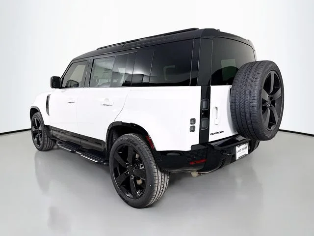 New 2026 Fuji White Land Rover X-Dynamic SE image 7