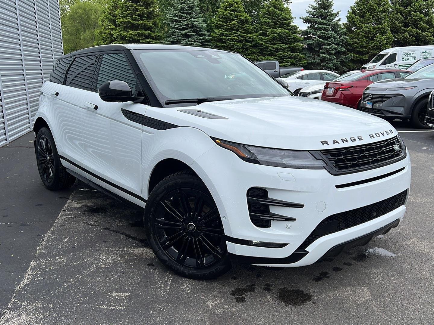 New 2026 Fuji White Land Rover Dynamic SE image 5