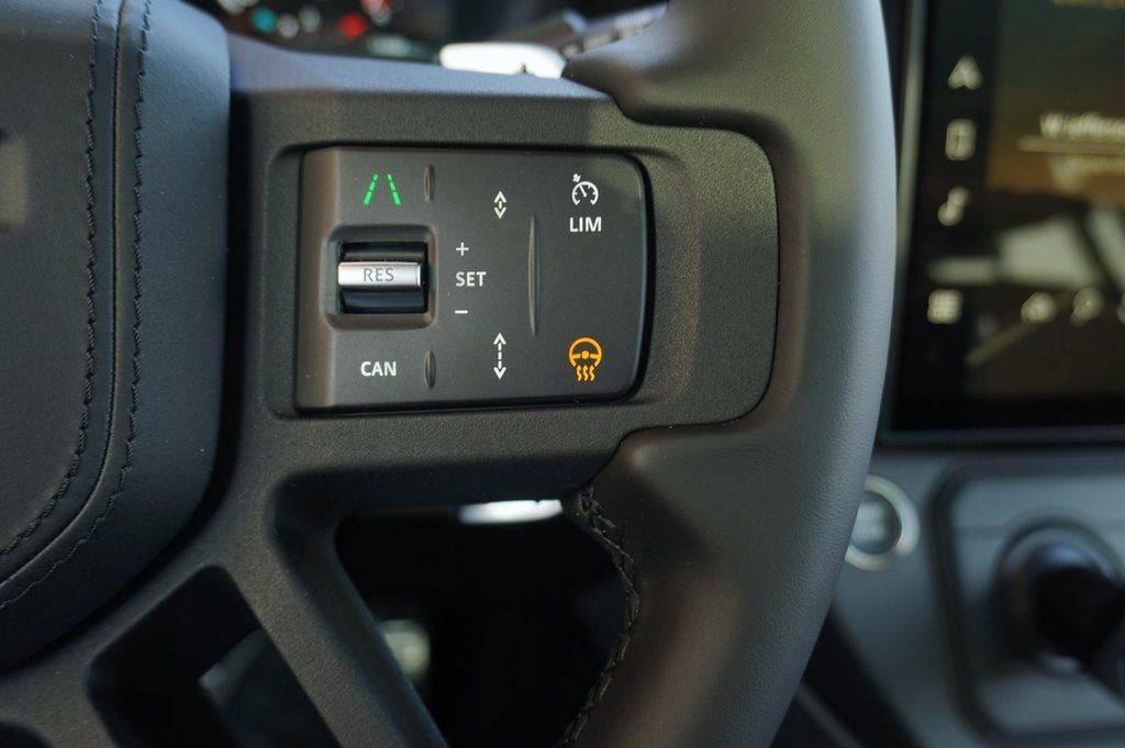 Used 2026 Gray Land Rover V8 image 19
