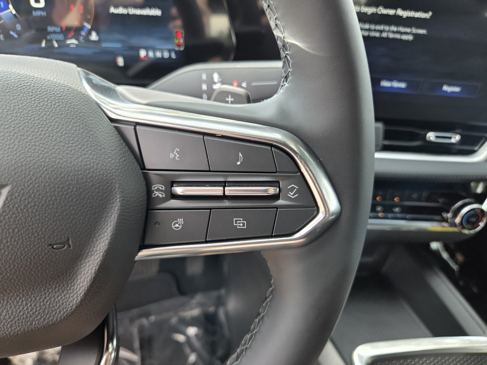 New 2027 Summit White Chevrolet FWD LT image 32