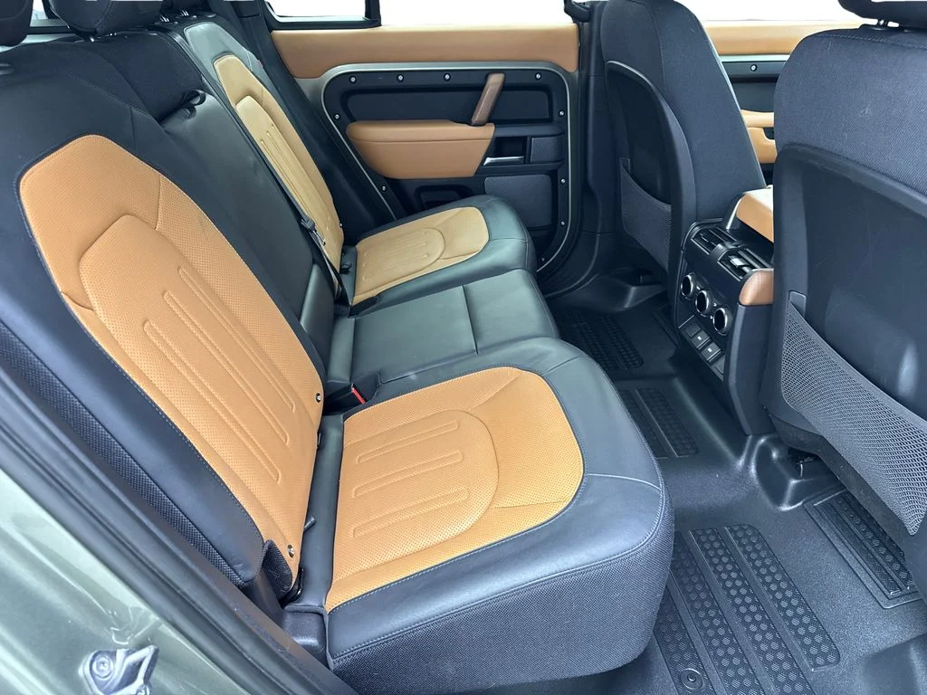 Used 2023 Green Land Rover X image 40