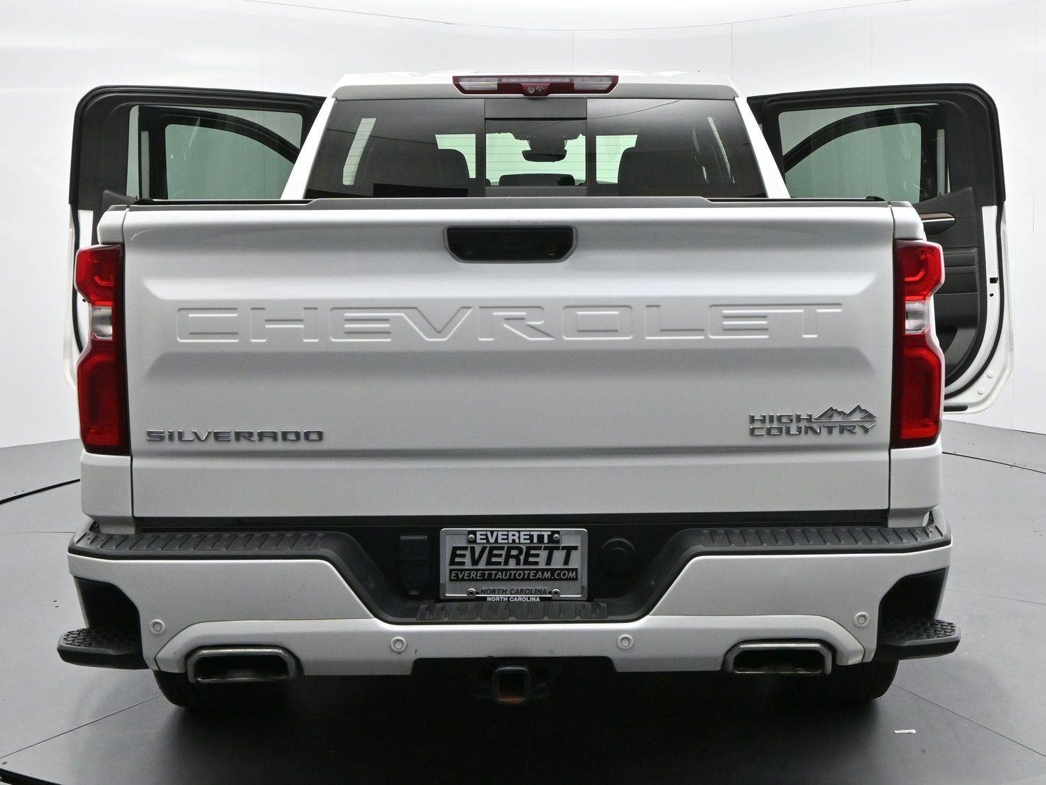 Used 2024 Iridescent Pearl Tricoat Chevrolet High Country image 44