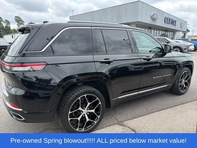 Used 2022 Black Jeep Summit image 11