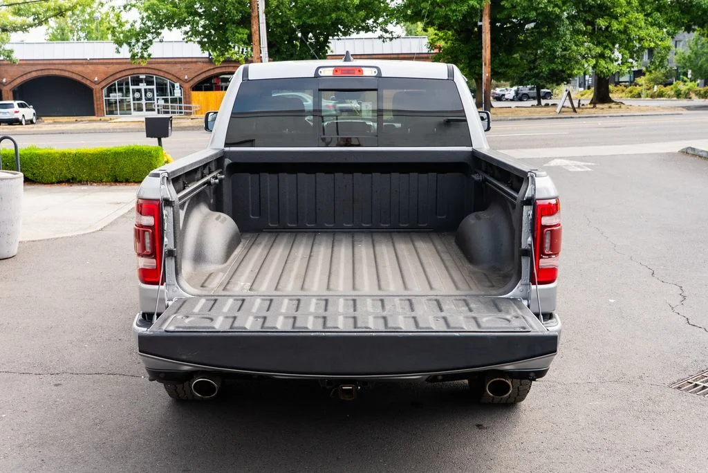Used 2021 Silver Ram Laramie image 8