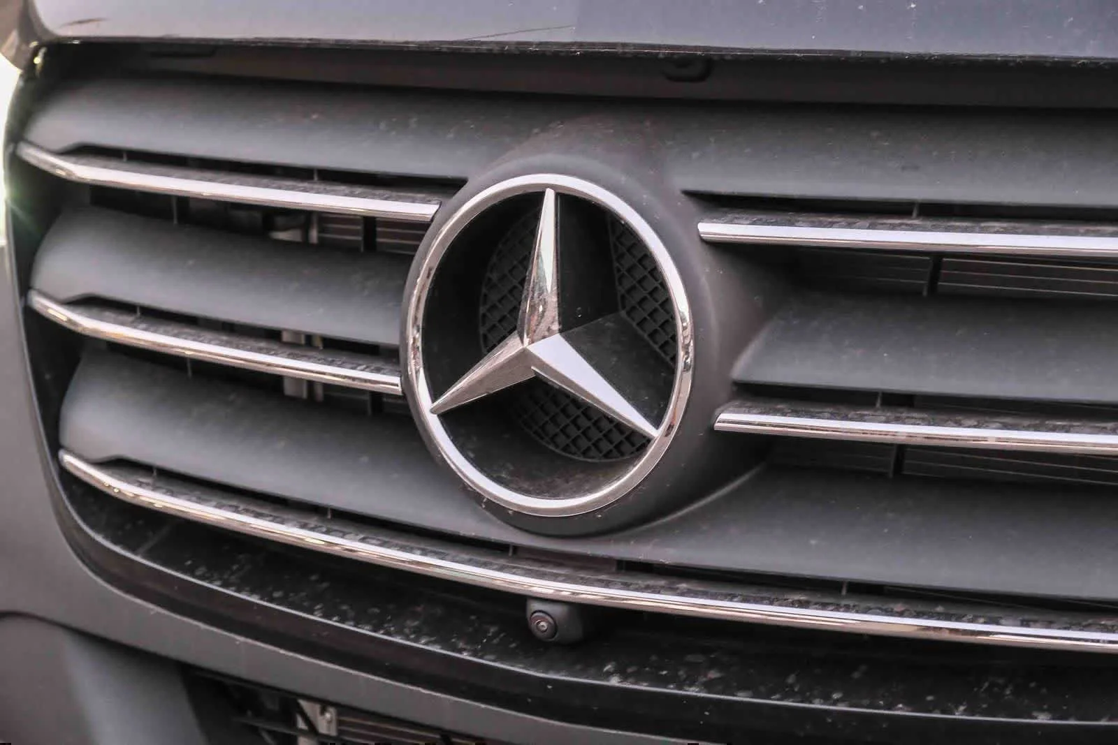 New 2026 Obsidian Black Metallic Mercedes-Benz Passenger 144WB High Roof AWD 2.0L I4 Diesel Turbo image 13