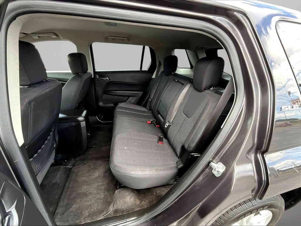 Used 2016 Silver GMC SLE-2 image 21