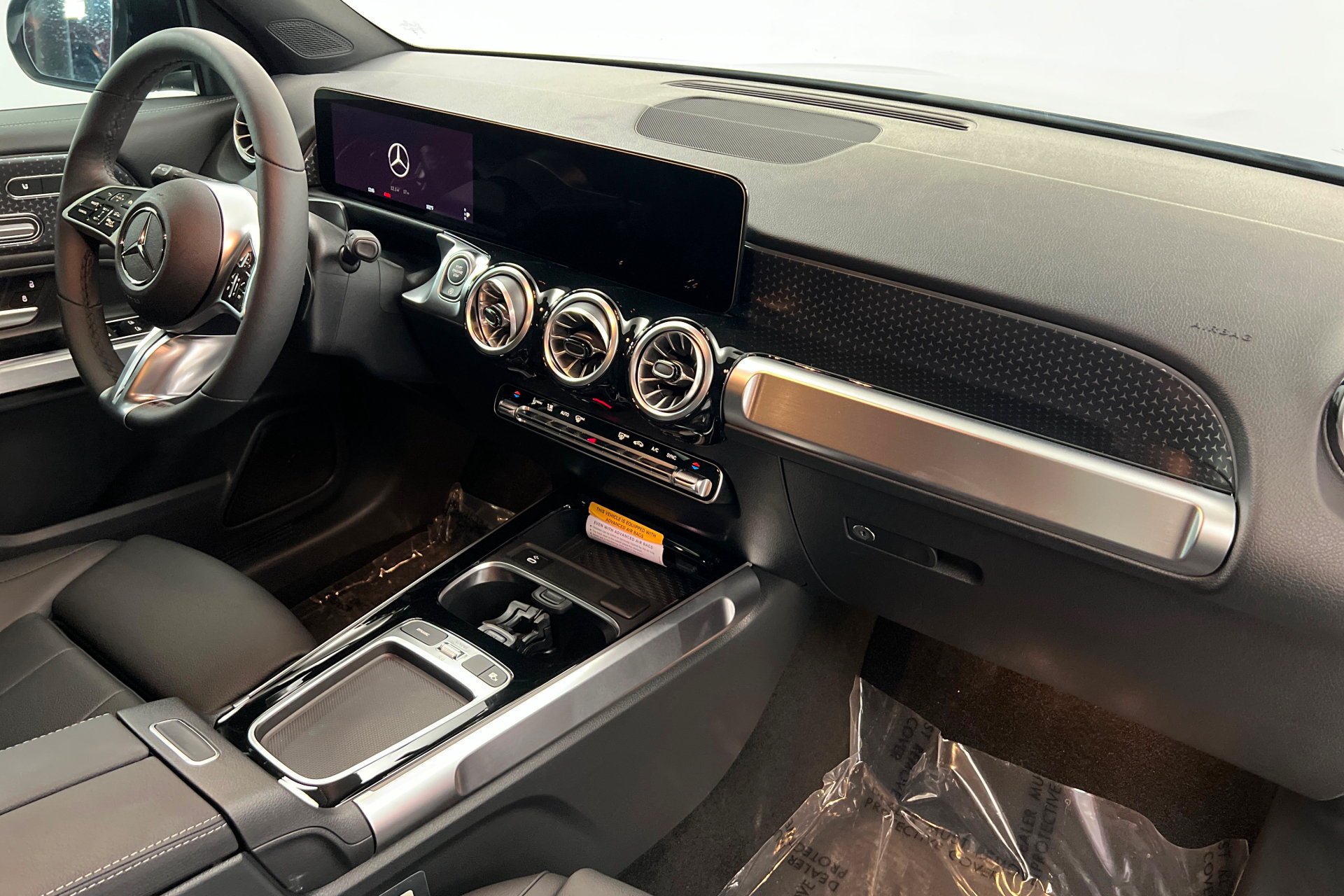 New 2026 Night Black Mercedes-Benz GLB 250 image 50