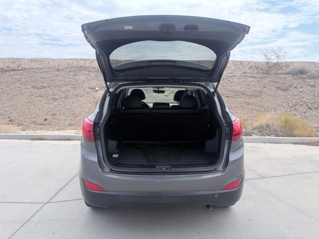Used 2015 Gray Hyundai SE image 29