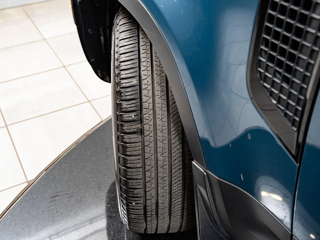 Used 2024 Tasman Blue Metallic Land Rover S image 46