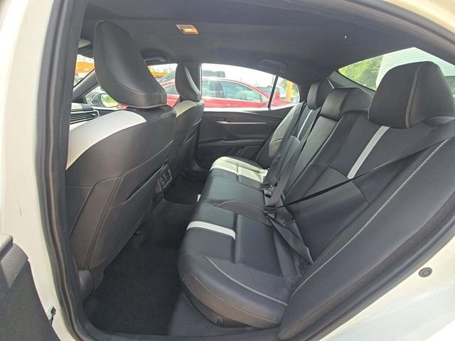 Used 2025 Ice Toyota SE image 12