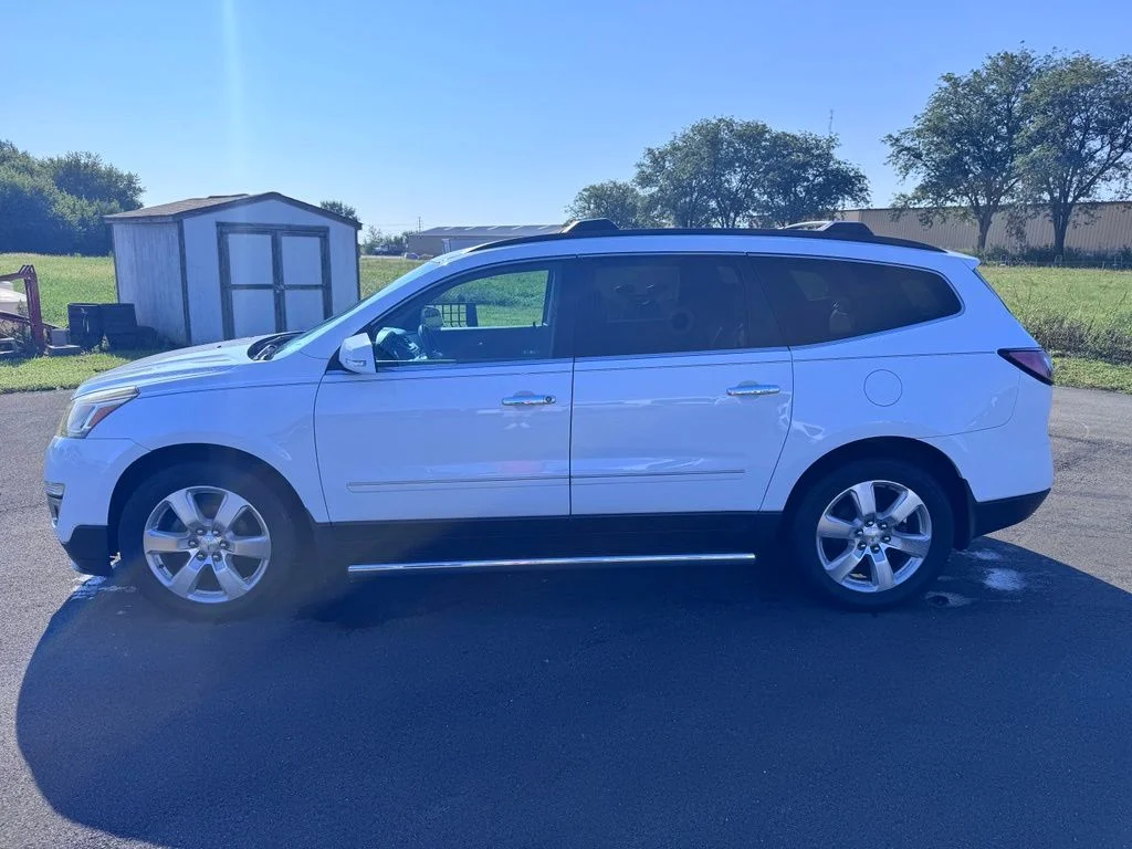 Used 2017 Summit White Chevrolet Premier image 4