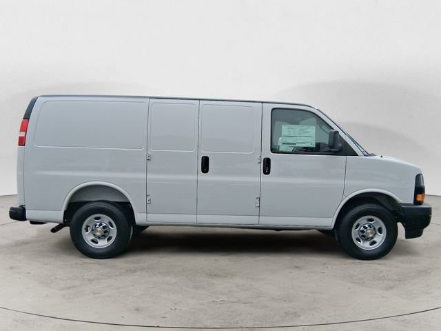 2025 Chevrolet Express Cargo Work Van - Photo 6
