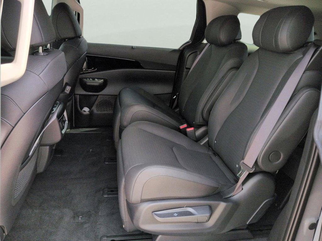 New 2026 Ceramic Silver Kia SX Prestige image 17