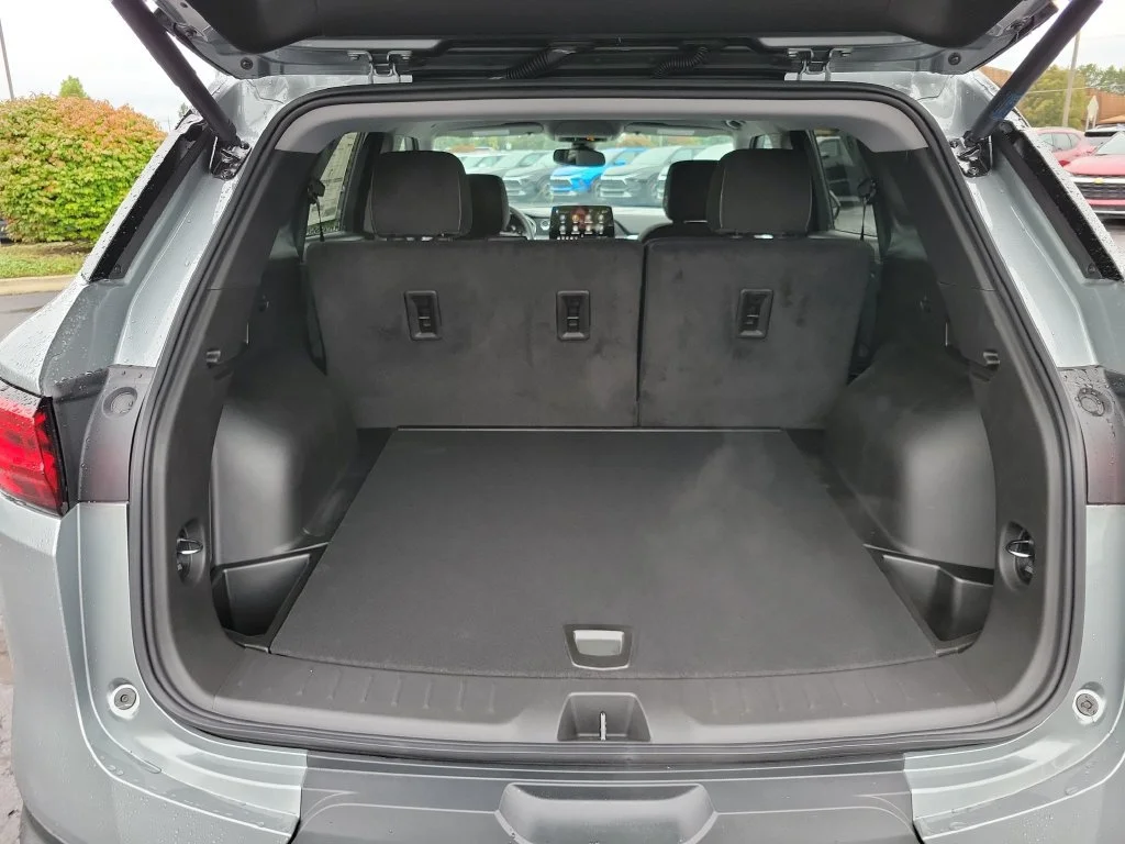 New 2026 Sterling Gray Metallic Chevrolet 2LT image 29