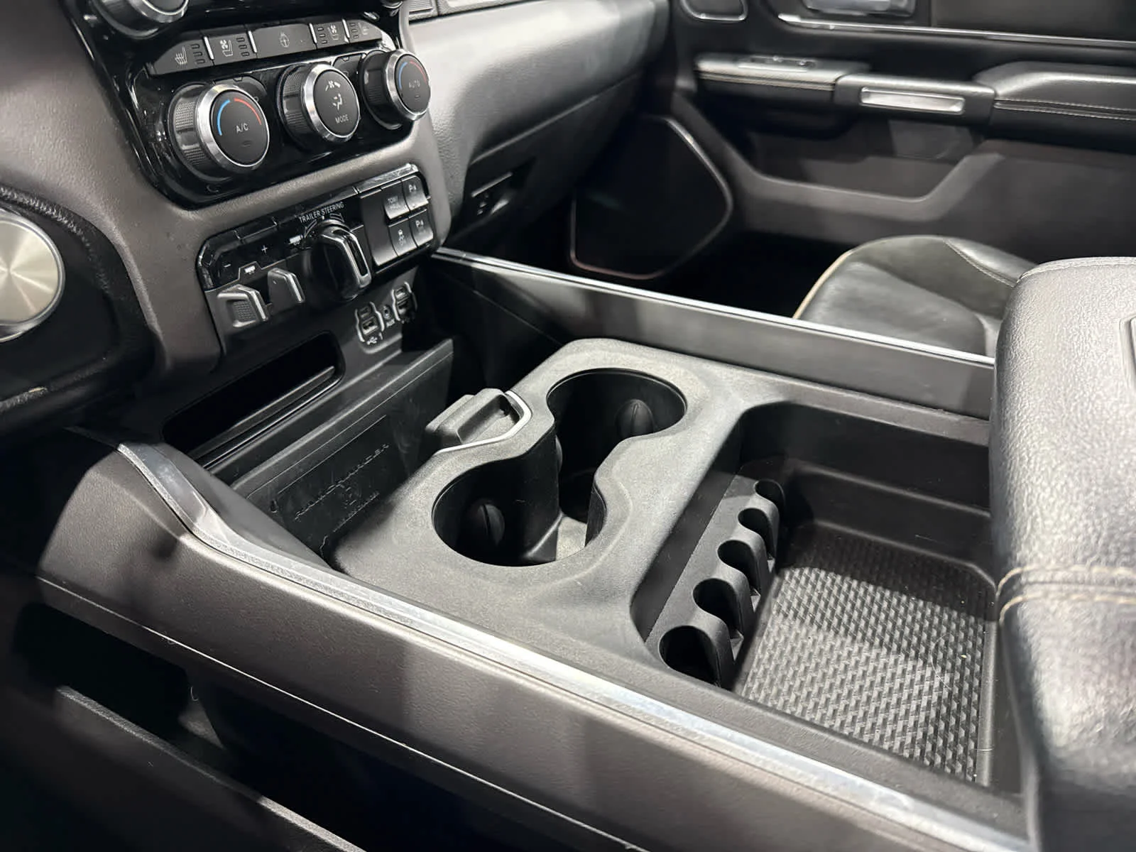Used 2021 Gray/gray Ram Laramie image 18