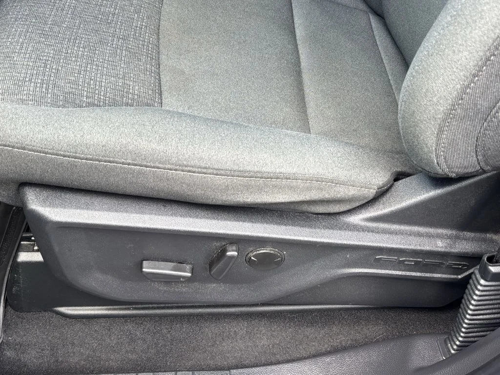 Used 2024 White Ford XLT image 18
