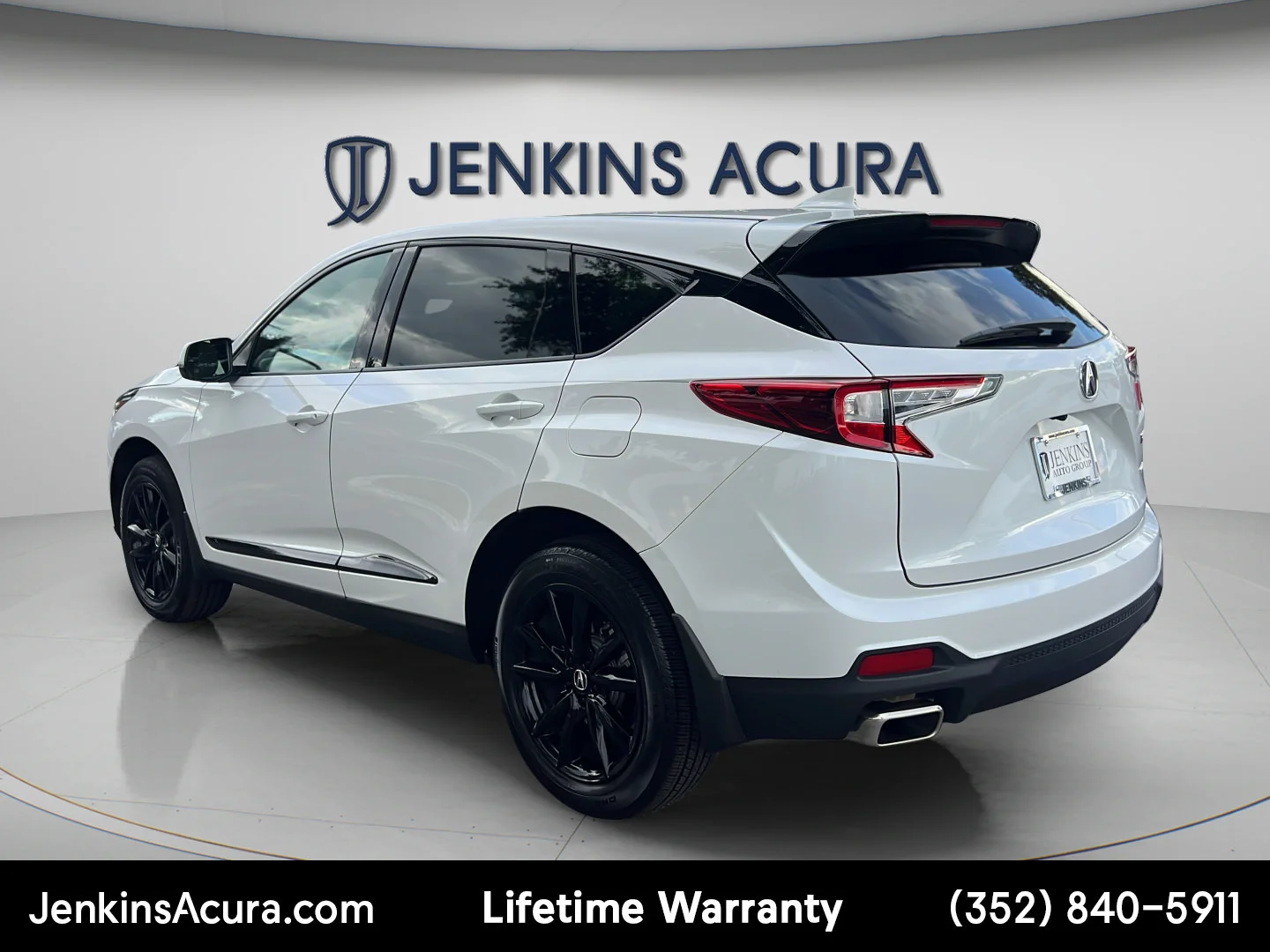 Used 2026 Platinum White Pearl Acura Base image 5