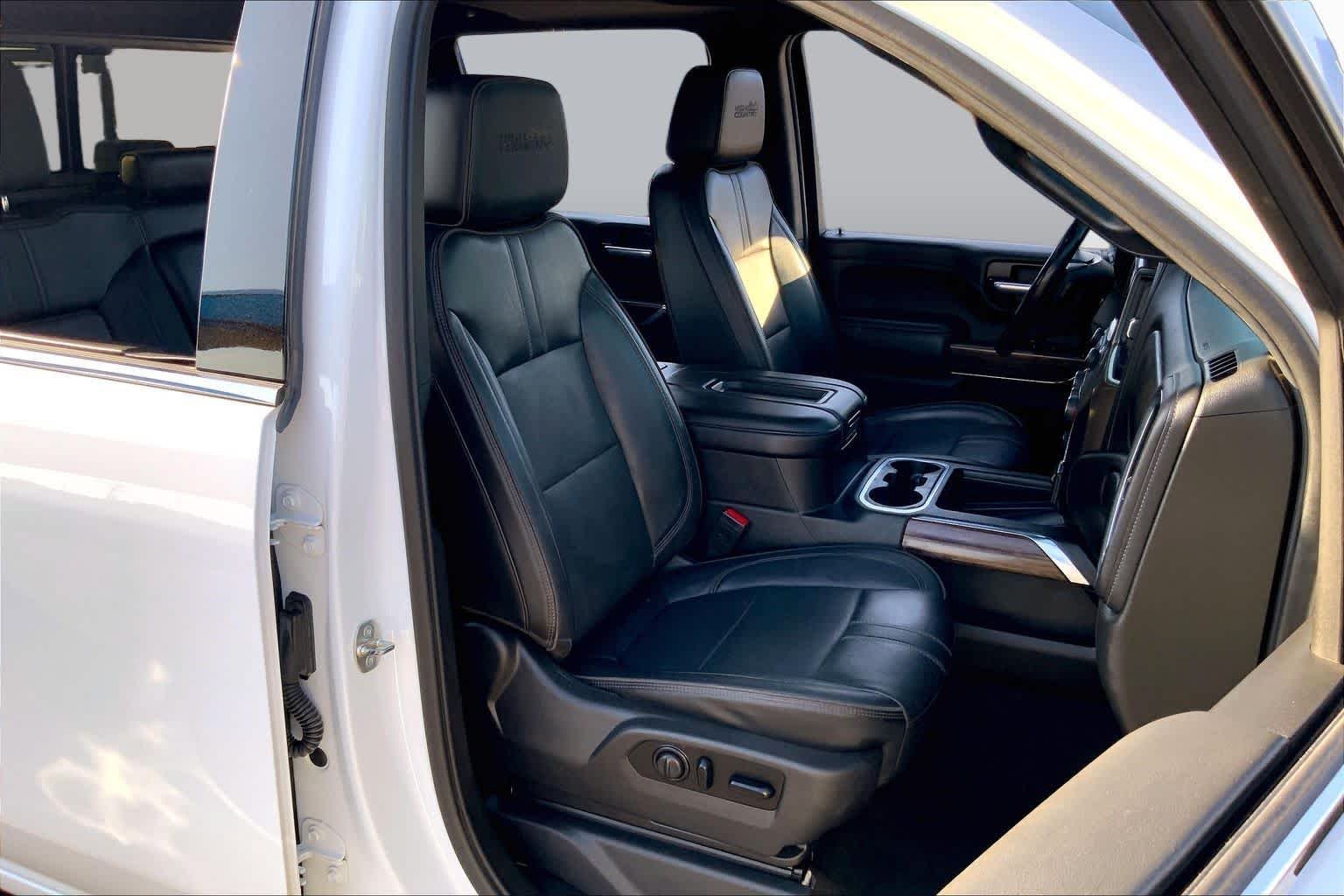 Used 2021 Summit White Chevrolet High Country image 9