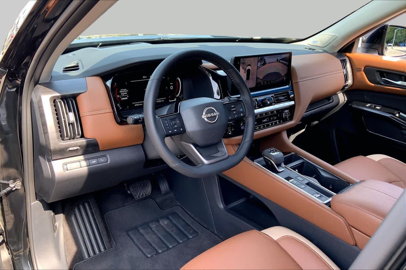 Used 2026 Super Black Nissan Platinum image 17