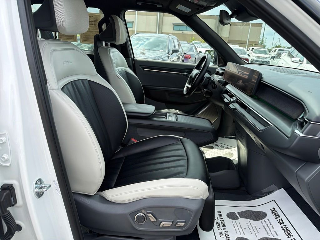 Used 2024 White Kia GT-Line image 19