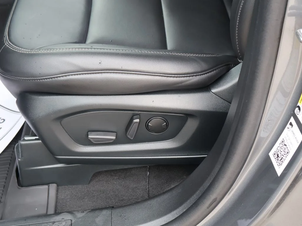 Certified Used 2023 Gray Metallic Ford XLT image 26