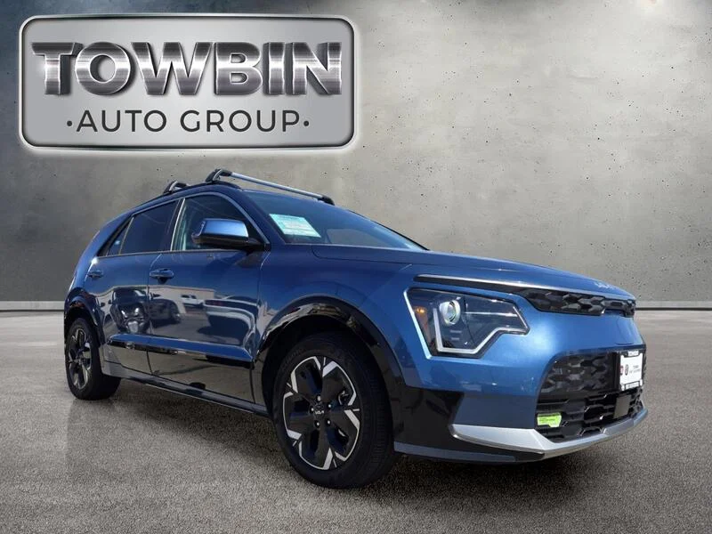 Used 2023 Mineral Blue KIA WIND image 2