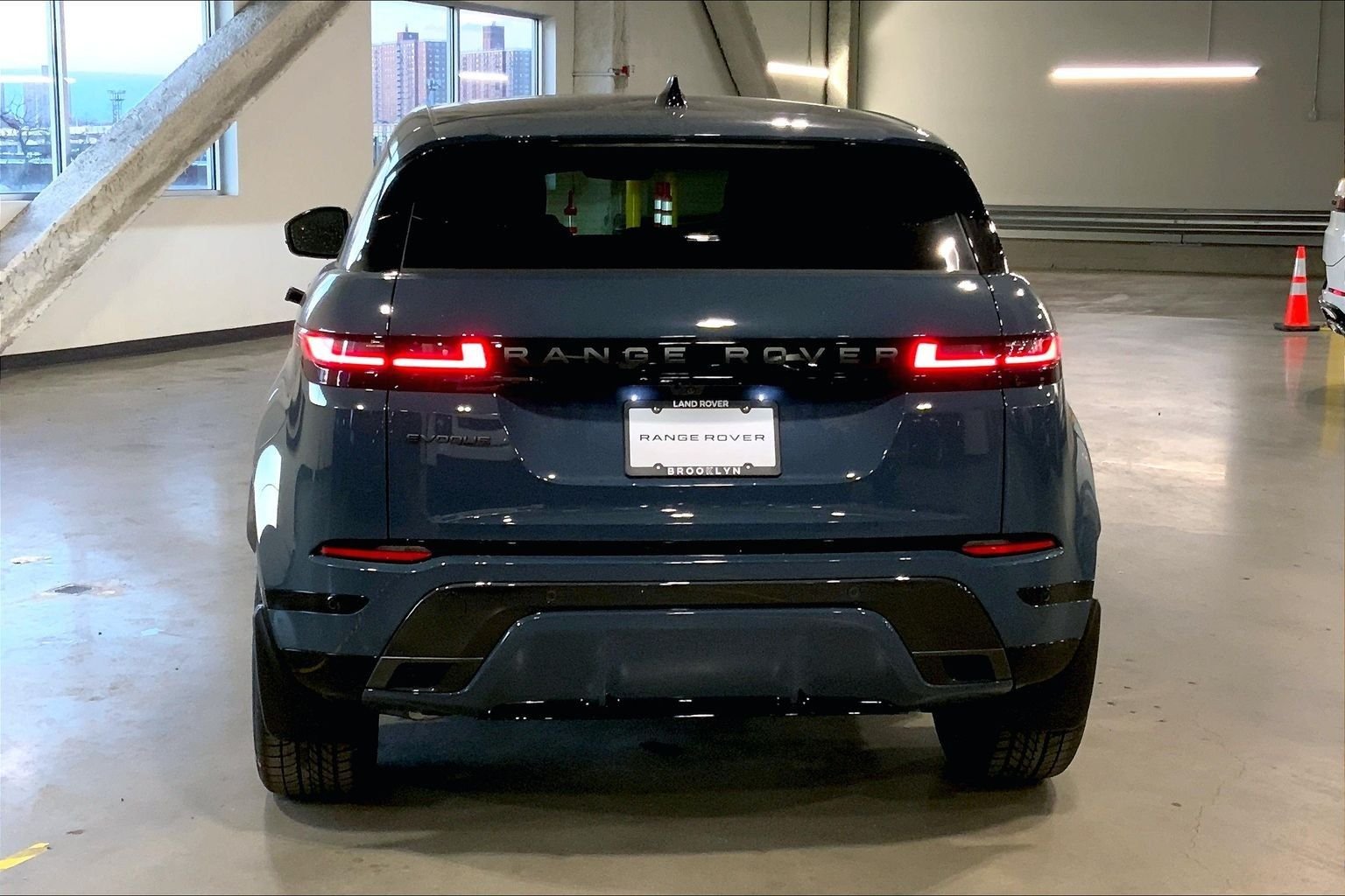 2026 Land Rover Range Rover Evoque Dynamic SE - Photo 4
