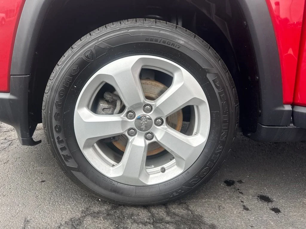Certified Used 2020 Red Jeep Latitude image 33