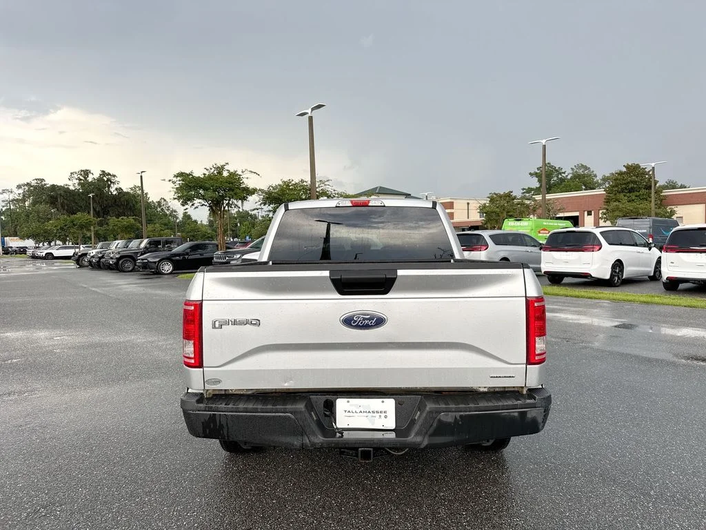 Used 2015 Ingot Silver Ford XLT image 4