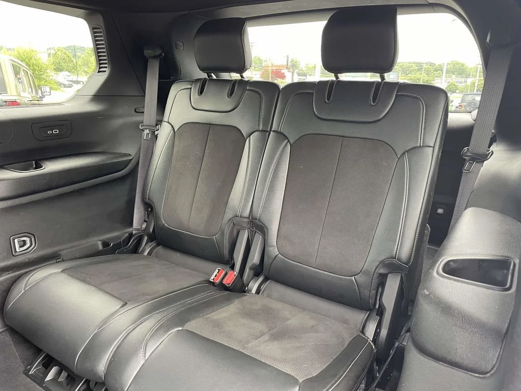 Used 2023 White Jeep Altitude image 21